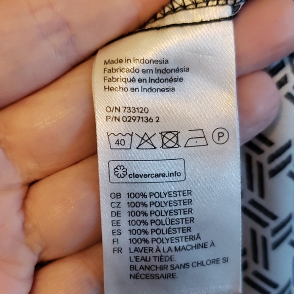 H&M black & white flowy tunic 22 - Picture 6 of 6